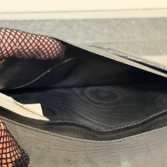 Bottega Veneta Rare Wallet - Picture 6 of 9
